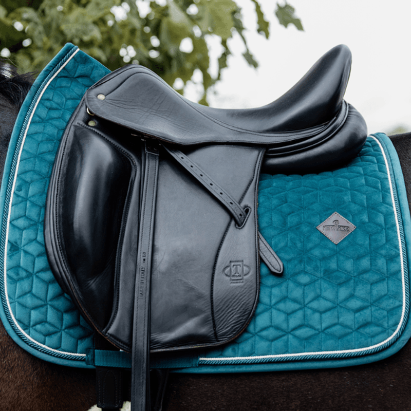 Kentucky Velvet Dressur Schabrak