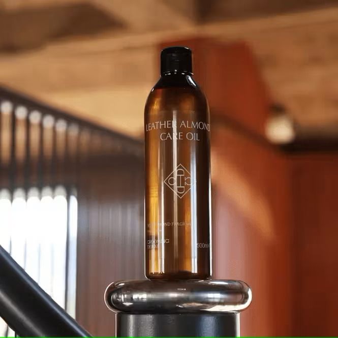 Hovedbilde Grooming Deluxe Leather Almond Oil
